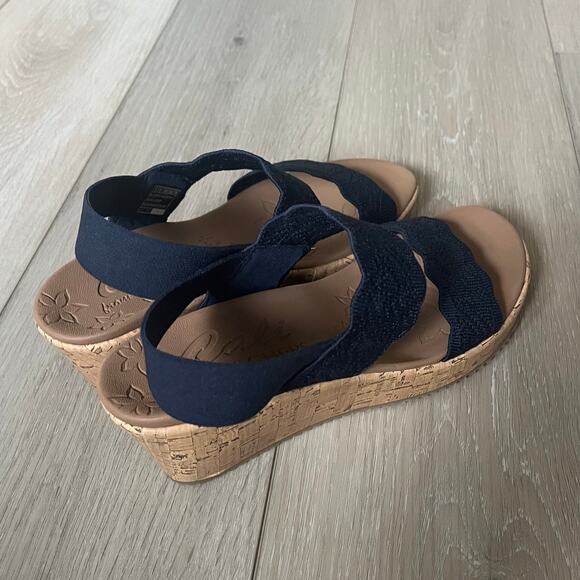 Skechers 'Beverlee' Women's 9 Wedge Comfort Sandal Navy Blue Crochet Strap - Picture 3 of 9